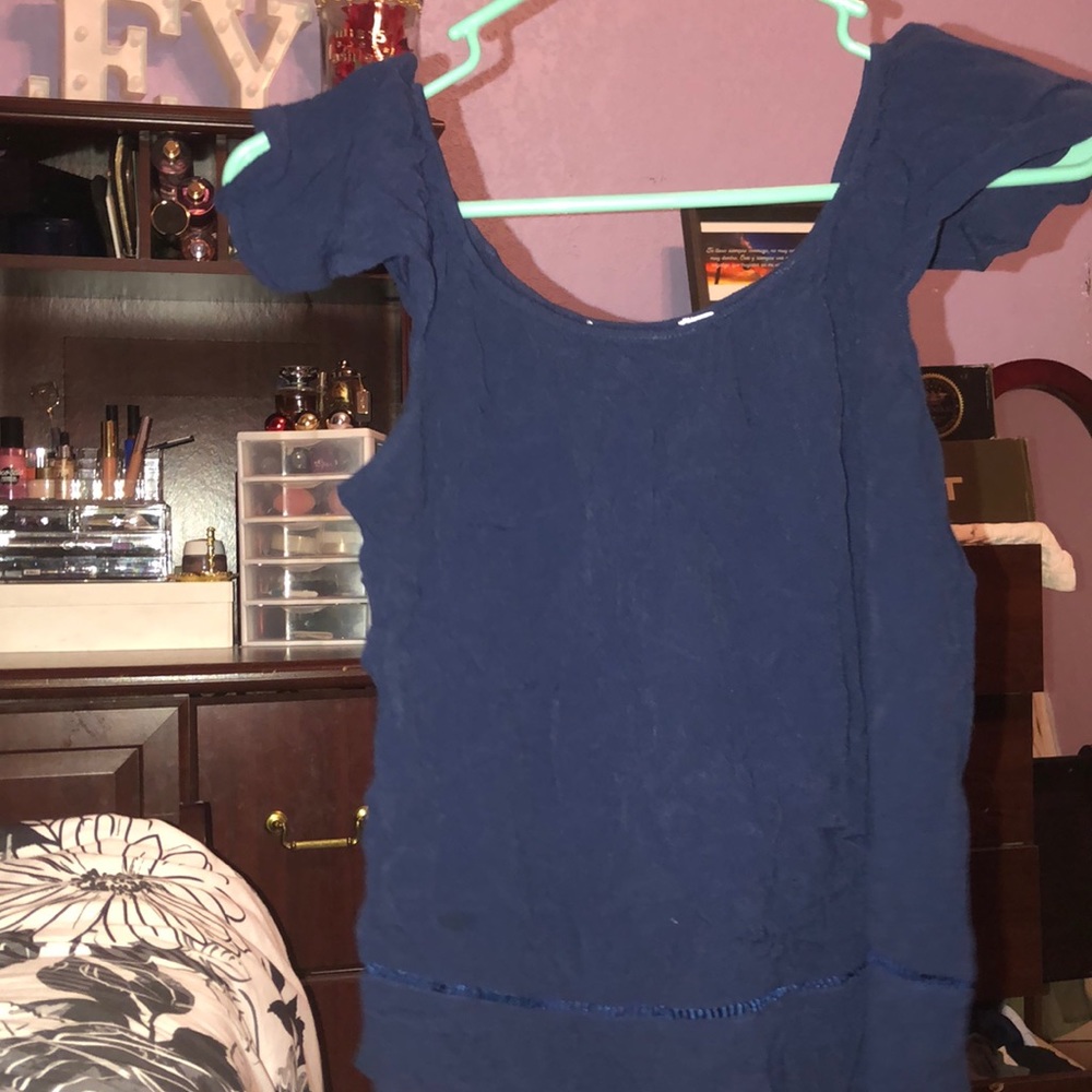 Off shoulder shirt
